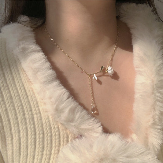 Rosé Necklace